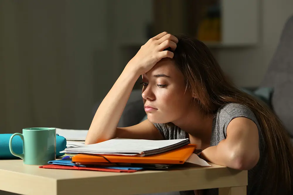 Teen with ADHD struggling to focus on school work