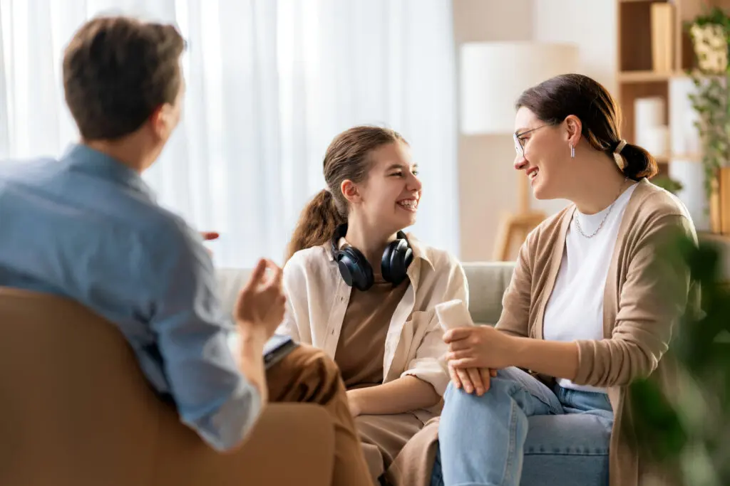family meeting with a mental health professional for support with technology-related stress