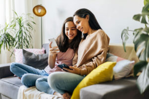 Parent and teen building trust through teen IOP family therapy